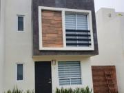 Rento hermosa casa en Lomas de Angelopolis III, en...