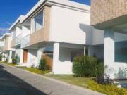 RENTO HERMOSA CASA POR ESTRENAR TUMBACO