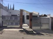RENTO LINDA CASA EN TEJEDA