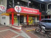 Rento Local Comercial en Esquina al Norte de...
