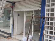 Rentó local sobre avenida