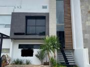 Rento moderna Casa en residencia Aqua Amueblada y...