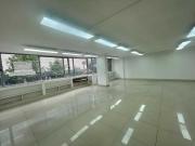 RENTO OFICINA SOBRE LA 72 CON 9