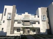 Rento PB con jardin en departamento privada con...