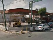 Rento terreno en esquina con uso de suelo comercial...