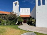 Rento / Vendo linda casa en El Campanario