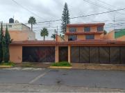 Renuévate con casa de 3 pisos en Bosque De Echegaray,...