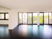 Repräsentative 4 Zi Whg. mit Aufzug Balkon TG u. EBK...