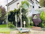 Repräsentative Bürofläche mit besonderer Architektur im... Repräsentative Bürofläche mit besonderer Architektur im...