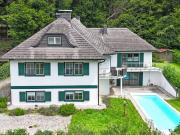 Repräsentative Villa mit Pool und Wellnessbereich in...