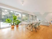 Repräsentative Wohnung mit Garten, Terrasse & Top...