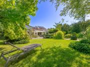 Repräsentatives Anwesen mit Einliegerwohnung und Pool +...