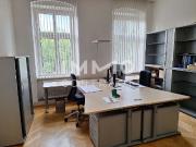Repräsentatives Büro mit Blick auf den Volksgarten