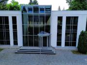 Repräsentatives Gewerbeobjekt mit Bürogebäude und...