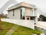 Requinte e segurança, casa à venda de 189 m², com 3...