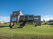 RESEIDENCIAL 1449 CASA 3 DOMITORIOS 2 BAÑOS COSTA ESMERALDA