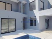 Reserva do Moinho Casa com 3 Suítes à VENDA na Granja Viana