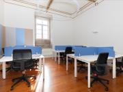 Reserve um espaço de coworking, ou ocupe uma mesa...