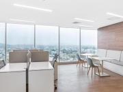 Reserve un sitio de coworking o un escritorio disponible