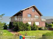 Reserviert* Geräumiges 4 Familienhaus mit großem Garten...