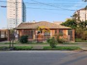 RESIDÊNCIA E 02 APARTAMENTOS NO CENTRO DE TRAMANDAÍ