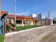 RESIDÊNCIA EM ZONA NOBRE EM TRAMANDAÍ