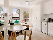 Attractive studio near Redfern Park