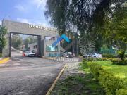 RESIDENCIA A LA VENTA CON ESTILO COTTAGE EN LOMAS DE...