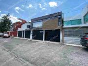 Residencia a pie de calle por la pirámide de Spersa en...