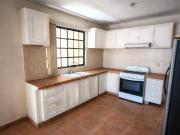 RESIDENCIA A UN LADO DEL PARQUE DE LA HERRADURA EN LA...