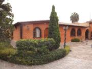Residencia amplia y muy bien conservada