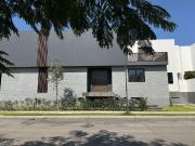 RESIDENCIA CASA NUEVA EN VENTA FRENTE A ÁREA VERDE, EN...