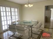 Residência completa e acolhedora!