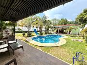 residencia con alberca, amueblada, 4 habitaciones en...