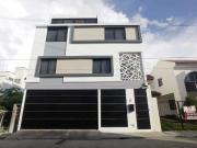 Residencia con Alberca en Colonia Miami