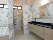 residencia con alberca en colonia miami