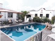 RESIDENCIA CON ALBERCA EN MARFIL