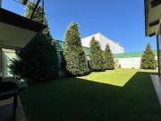 Residencia con gran jardín y potencial en Metepec