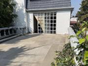 RESIDENCIA CON GRAN POTENCIAL PARA RENOVAR EN LOMAS DE...