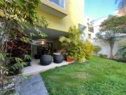 Residencia con Jardín en Monraz Amplios Espacios y...