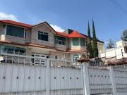 Residencia con vista al lago de Guadalupe