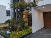 Residencia con Vistas Panorámicas: Parque Jalisco, Lomas...