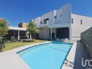 RESIDENCIA DE 3 NIVELES EN VENTA SECTOR CAMPOS ELISEOS,...