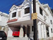 Residencia de 3 pisos y terraza, en Residencial La...