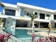 Residência de Alto Padrão à Venda no Condomínio Fazenda...