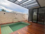 Residência de Alto Padrão mobiliada e com piscina...