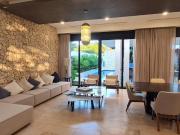 Residencia de Autor de 4 Recamaras en Venta/Renta Zona...