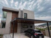 Residencia de Autor en Altozano, Doble Altura, Esquina,...