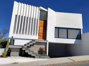 RESIDENCIA DE AUTOR EN VENTA EN JADE SUR, ZIBAT?, QUER?TARO
