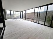 Residencia de Lujo, 3 recamaras y estudio con baño...